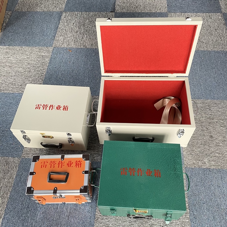 双桥爆破工程作业箱如何选择？玻璃钢与传统材质的全面对比